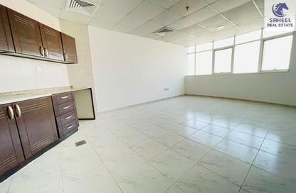 Apartment - Studio - 1 for rent in RAK Tower - Al Seer - Ras Al Khaimah Apartment - Studio - 1 for rent in RAK Tower - Al Seer - Ras Al Khaimah