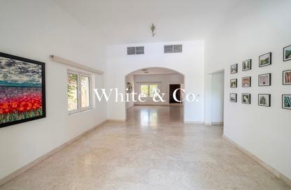 Villa - 5 Bedrooms - 6 Bathrooms for rent in The Centro - The Villa - Dubai