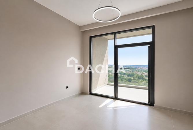Golf Views | Brand New | Negotiable photo 2