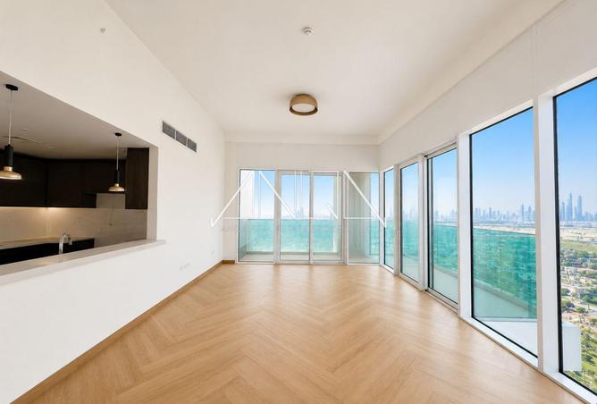 Modern Living | Sheikh Zayed Road View | Brand New