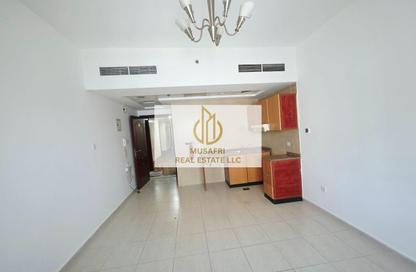 Apartment - Studio - 1 Bathroom for rent in New Al Taawun Road - Al Taawun - Sharjah