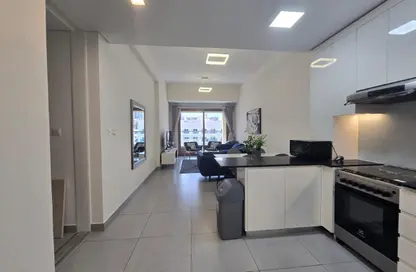 شقة - 2 غرف نوم - 3 حمامات للايجار في ذا وينجز بلوك ب - الاجنحه - ارجان - دبي شقة - 2 غرف نوم - 3 حمامات للايجار في ذا وينجز بلوك ب - الاجنحه - ارجان - دبي