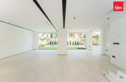 Villa - 3 Bedrooms - 4 Bathrooms for rent in District 8 - Jumeirah Park - Dubai