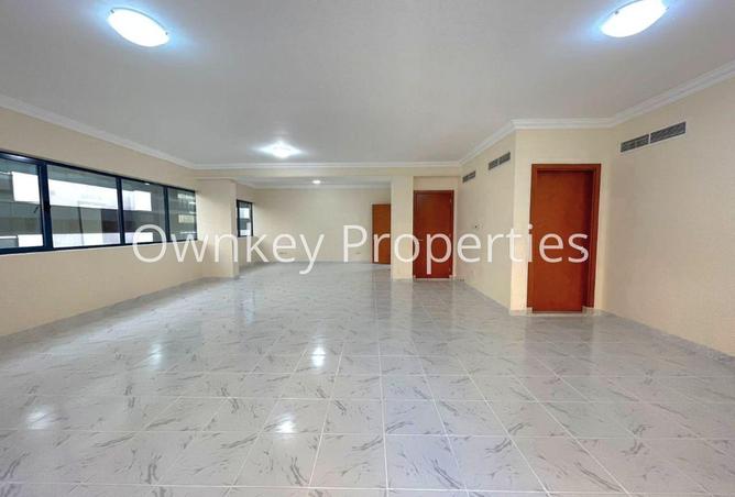 74622980 - Property Image 3