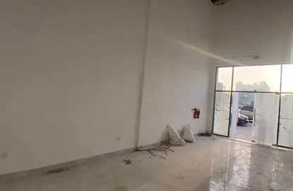 متجر - استوديو للايجار في أبراج الراشدية - الراشدية - عجمان وسط المدينة - عجمان