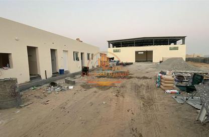 Warehouse - Studio - 2 Bathrooms for rent in Al Sajaa Industrial - Al Sajaa - Sharjah