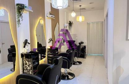 Shop - Studio - 1 Bathroom for rent in Building T01 - Spain Cluster - International City - Dubai