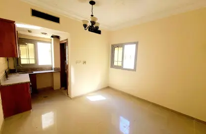 Apartment - Studio - 1 Bathroom for rent in Fire Station Road - Muwaileh - Sharjah