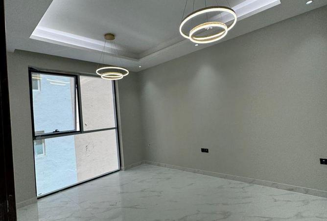 87464237 - Property Image 2