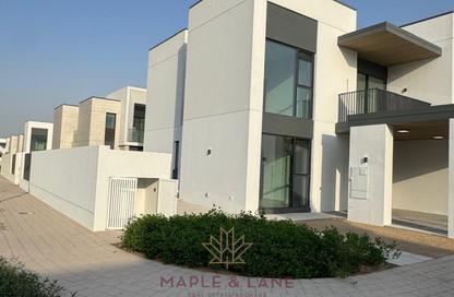 Villa - 4 - 5 for rent in Arabian Ranches 3 Souk - Arabian Ranches 3 - Dubai