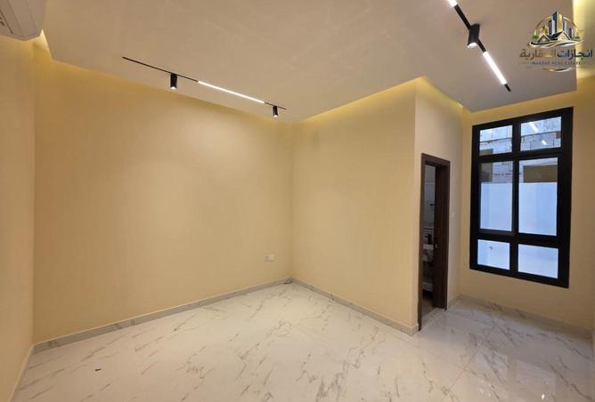 78204197 - Property Image 3