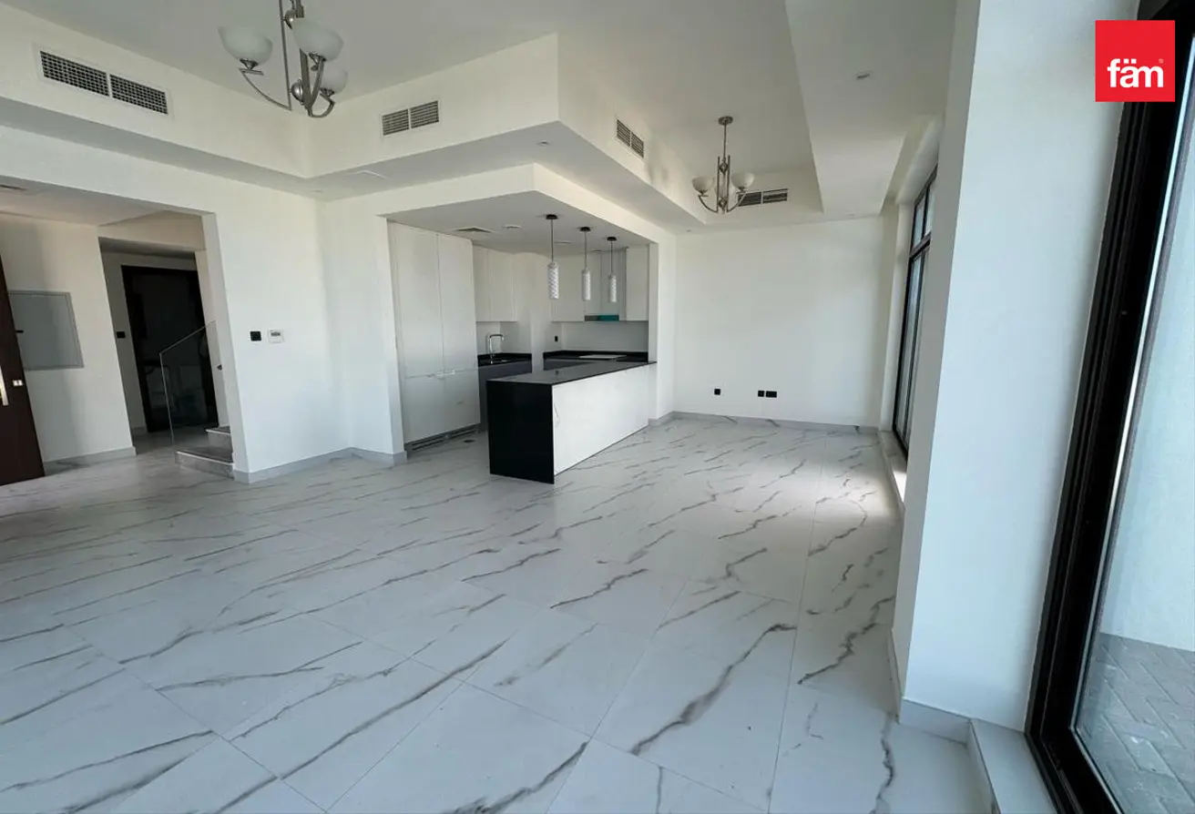141896008 - Property Main Image