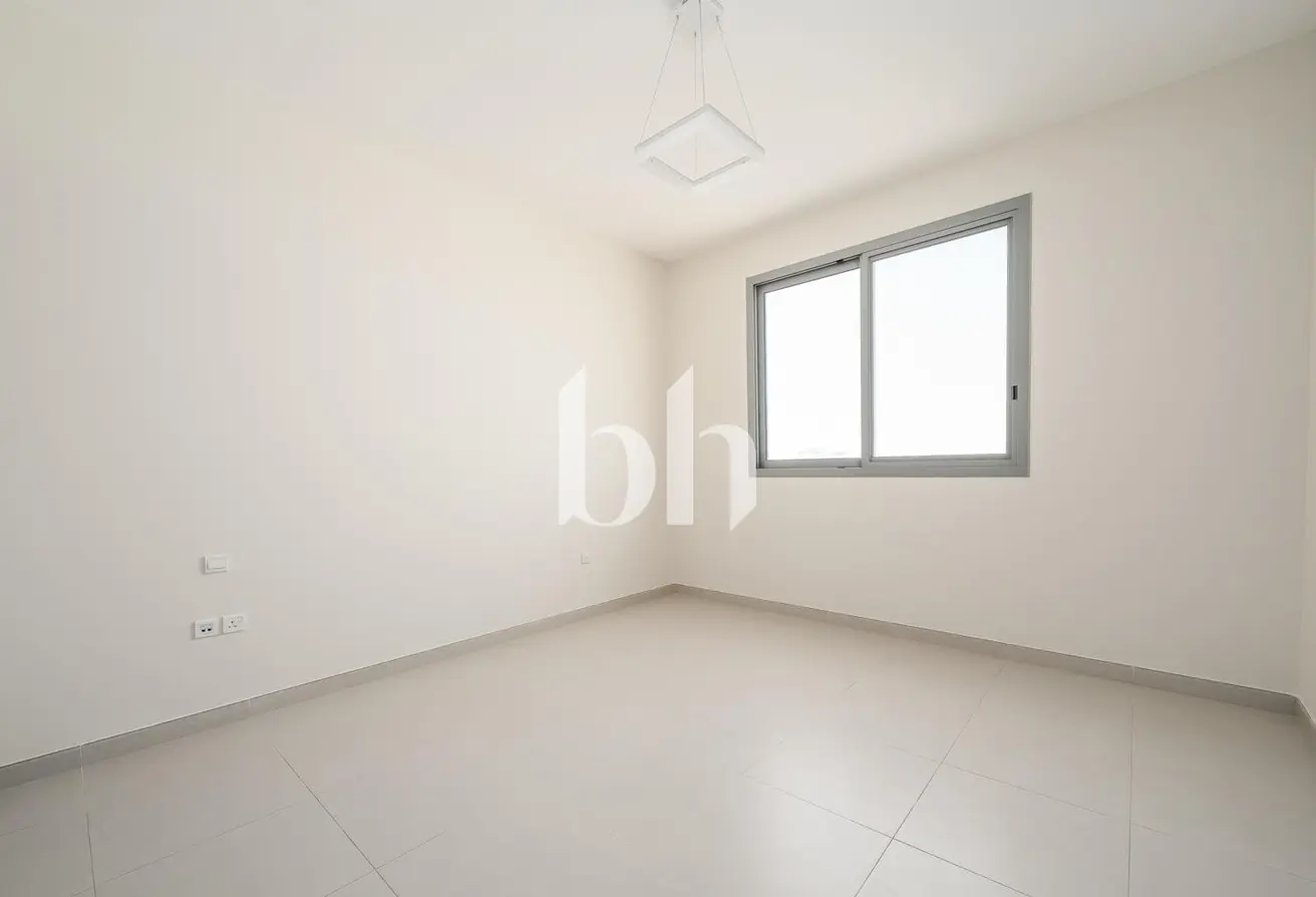 155583302 - Property Main Image