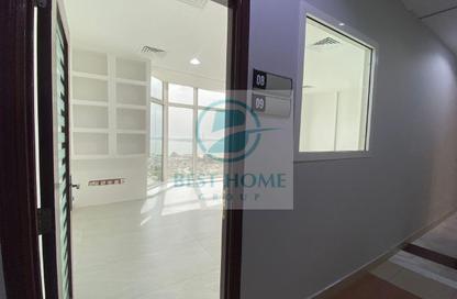 Office Space - Studio - 4 Bathrooms for rent in Corniche Tower - Corniche Road - Abu Dhabi
