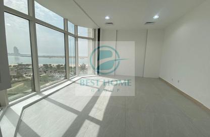 Office Space - Studio - 4 Bathrooms for rent in Corniche Tower - Corniche Road - Abu Dhabi