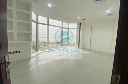 Office Space - Studio - 4 Bathrooms for rent in Corniche Tower - Corniche Road - Abu Dhabi