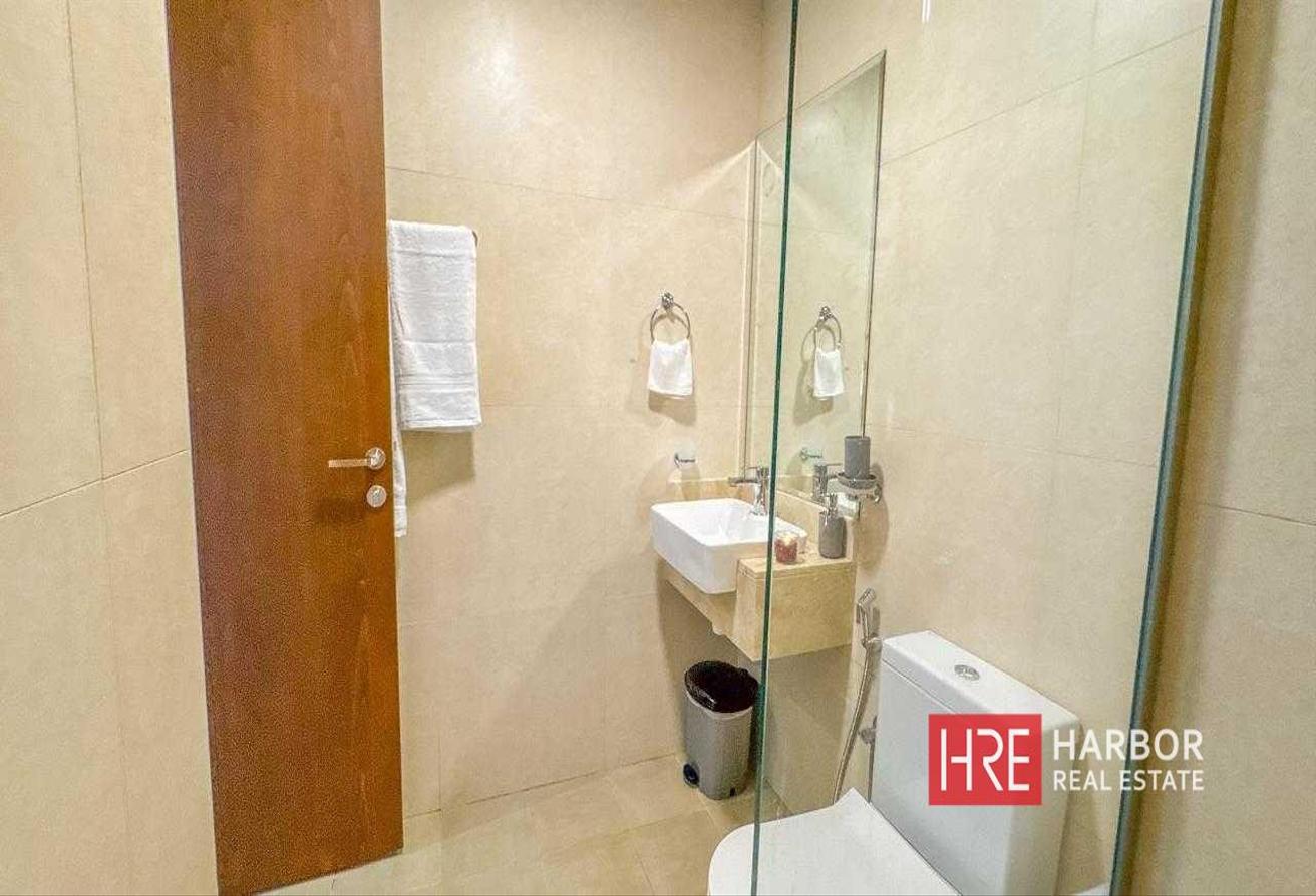 Ready to Move In | Exclusive | Prime location photo 21