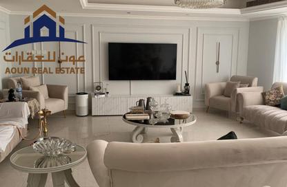 Apartment - 4 Bedrooms - 5 Bathrooms for sale in Queen Tower - Al Qasba - Sharjah