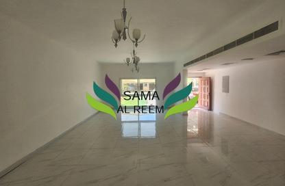 Villa - 4 Bedrooms - 3 Bathrooms for rent in Al Jafiliya Villas - Al Jafiliya - Dubai