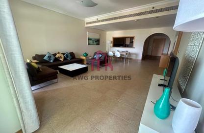 Apartment - 2 Bedrooms - 4 Bathrooms for rent in Al Das - Shoreline Apartments - Palm Jumeirah - Dubai