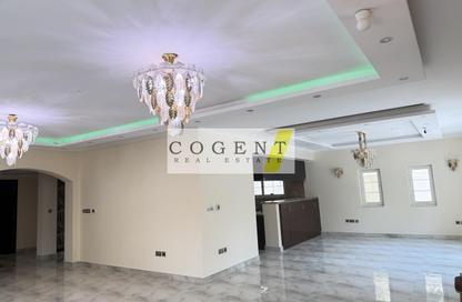 Villa - 3 - 5 for rent in District 7 - Jumeirah Park - Dubai
