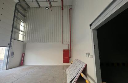 Warehouse - Studio for rent in Ras Al Khor Industrial 3 - Ras Al Khor - Dubai