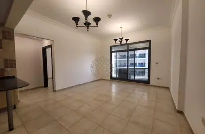 Apartment - 1 Bedroom - 2 Bathrooms for rent in Hamza Tower - Dubai Sports City - Dubai