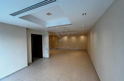 Apartment - 2 Bedrooms - 3 Bathrooms for rent in Al Khan Corniche - Al Khan - Sharjah