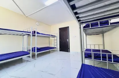 سكن عمال - استوديو - 6 حمامات للايجار في م-26 - مصفح الصناعية - مصفح - أبوظبي سكن عمال - استوديو - 6 حمامات للايجار في م-26 - مصفح الصناعية - مصفح - أبوظبي