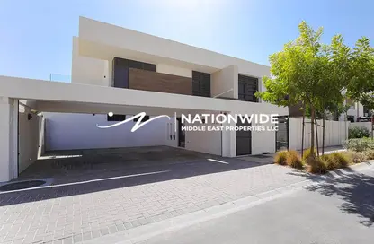 Villa - 4 Bedrooms - 5 Bathrooms for rent in West Yas - Yas Island - Abu Dhabi