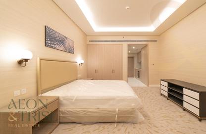 Apartment - Studio - 1 Bathroom for sale in The Palm Tower - Palm Jumeirah - Dubai