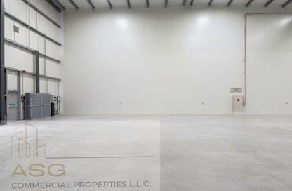 Warehouse - Studio - 1 Bathroom for rent in Dubai Investment Park 1 (DIP 1) - Dubai Investment Park (DIP) - Dubai