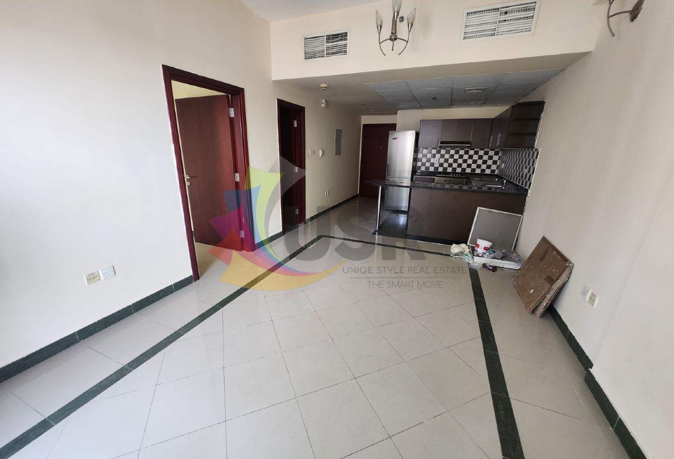 SUIT FOR STAFF | 1BHK NEAR METRO CHILLER FREE 60K photo 2