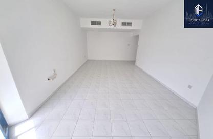 Apartment - 2 - 2 for rent in Silver Home Building - Hor Al Anz - Deira - Dubai