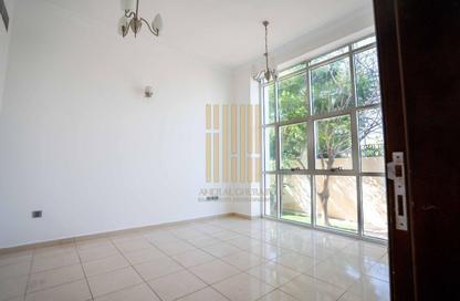 Villa - 5 Bedrooms - 6 Bathrooms for rent in Jumeirah 1 - Jumeirah - Dubai Villa - 5 Bedrooms - 6 Bathrooms for rent in Jumeirah 1 - Jumeirah - Dubai