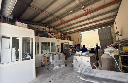 Warehouse - Studio - 1 Bathroom for rent in Al Sajaa Industrial - Al Sajaa - Sharjah