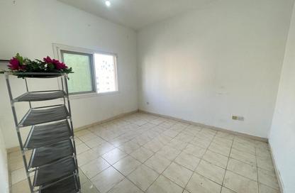 Apartment - 1 Bedroom - 1 Bathroom for rent in Al Butina 9 Building - Al Butina - Sharjah