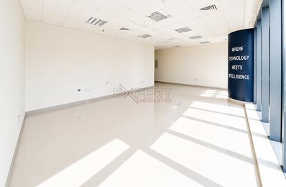 Office Space - Studio - 1 for rent in The Metropolis - Business Bay - Dubai