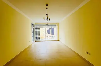 Apartment - 2 Bedrooms - 3 Bathrooms for rent in Hessa Building - Al Barsha 1 - Al Barsha - Dubai