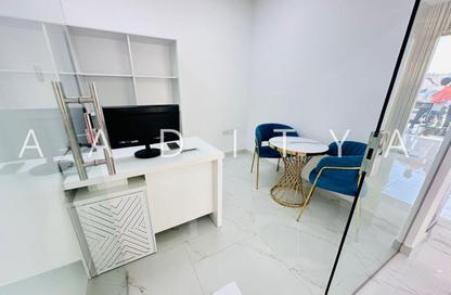 Office Space - Studio - 1 Bathroom for rent in Reem Residency - Al Karama - Dubai