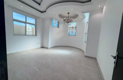 Apartment - 1 Bedroom - 1 Bathroom for rent in Bloom Living - Zayed City (Khalifa City C) - Khalifa City - Abu Dhabi