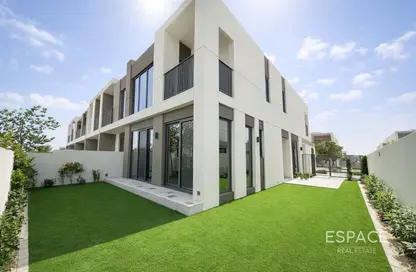 Villa - 4 Bedrooms - 5 Bathrooms for rent in Aura Gardens - Tilal Al Ghaf - Dubai