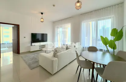 Apartment - 1 Bedroom - 2 Bathrooms for sale in 29 Burj Boulevard Tower 1 - 29 Burj Boulevard - Downtown Dubai - Dubai
