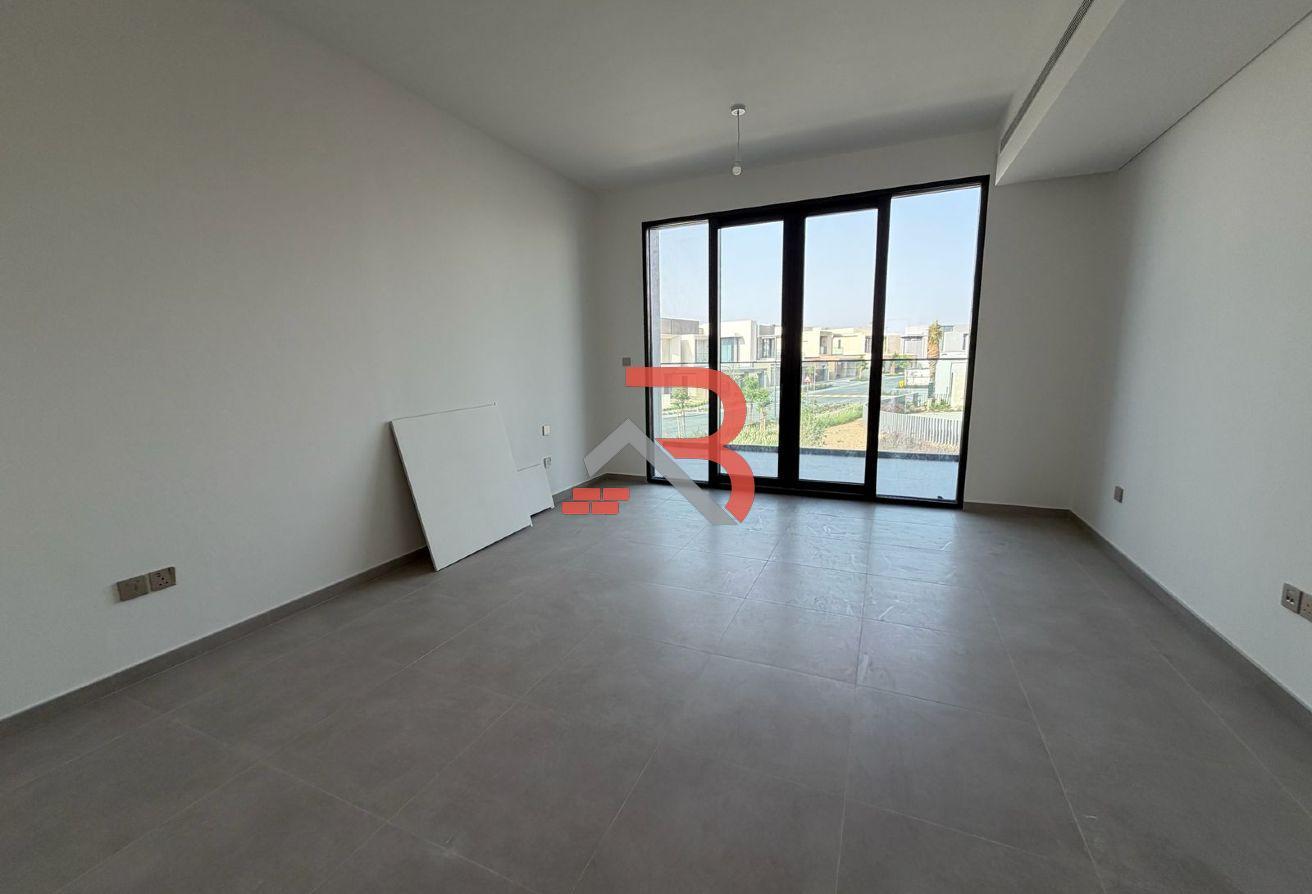 G+2 | Single Row | 6BR+Maid's | Private Elevator photo 9