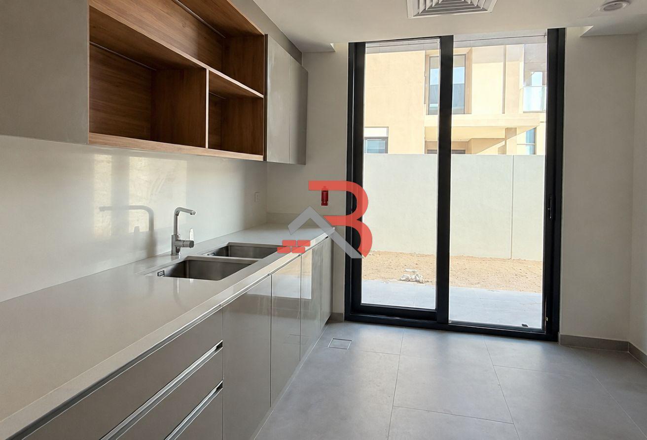 G+2 | Single Row | 6BR+Maid's | Private Elevator photo 4