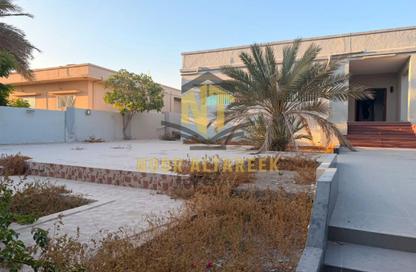 Villa - 3 - 6 for sale in Al Fayha - Al Sharq - Sharjah