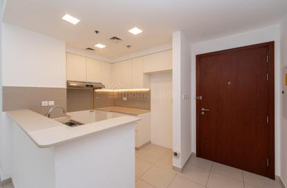 Apartment - 3 Bedrooms - 4 Bathrooms for rent in Zahra Apartments 1A - Zahra Apartments 1 - Zahra Apartments - Town Square - Dubai