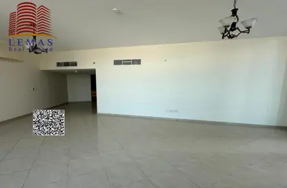 شقة - 2 غرف نوم - 3 حمامات للبيع في مساكن كورنيش عجمان - طريق كورنيش عجمان - عجمان