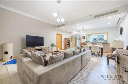 Apartment - 2 Bedrooms - 4 Bathrooms for rent in Al Anbara - Shoreline Apartments - Palm Jumeirah - Dubai