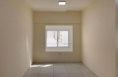 عمارة بالكامل - استوديو - 1 حمام للايجار في جبل على الصناعية 1 - جبل علي الصناعية - جبل علي - دبي عمارة بالكامل - استوديو - 1 حمام للايجار في جبل على الصناعية 1 - جبل علي الصناعية - جبل علي - دبي